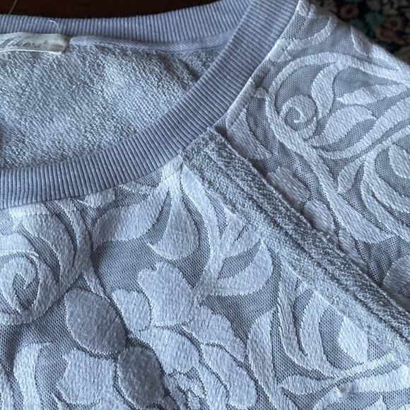 SHORT SLEEVES TOP BY MIHOS. SIZE M . - Picture 9 of 10